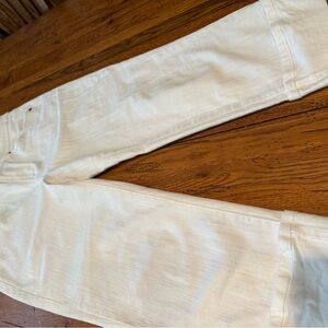 Women Chicos  White stretch Jeans with sequins on pockets. Mint condition.